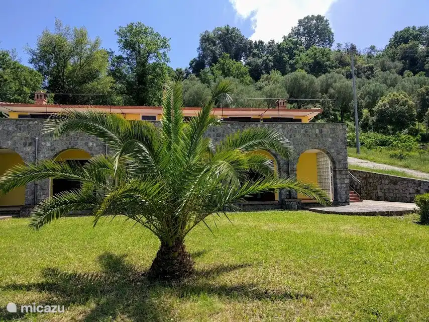 En la parte inferior izquierda está Verde, un maravilloso apartamento para 2 a 5 personas.