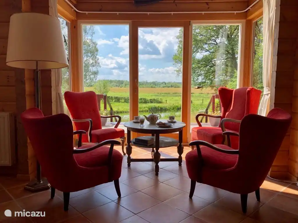 Wintergarten mit schöner Aussicht.