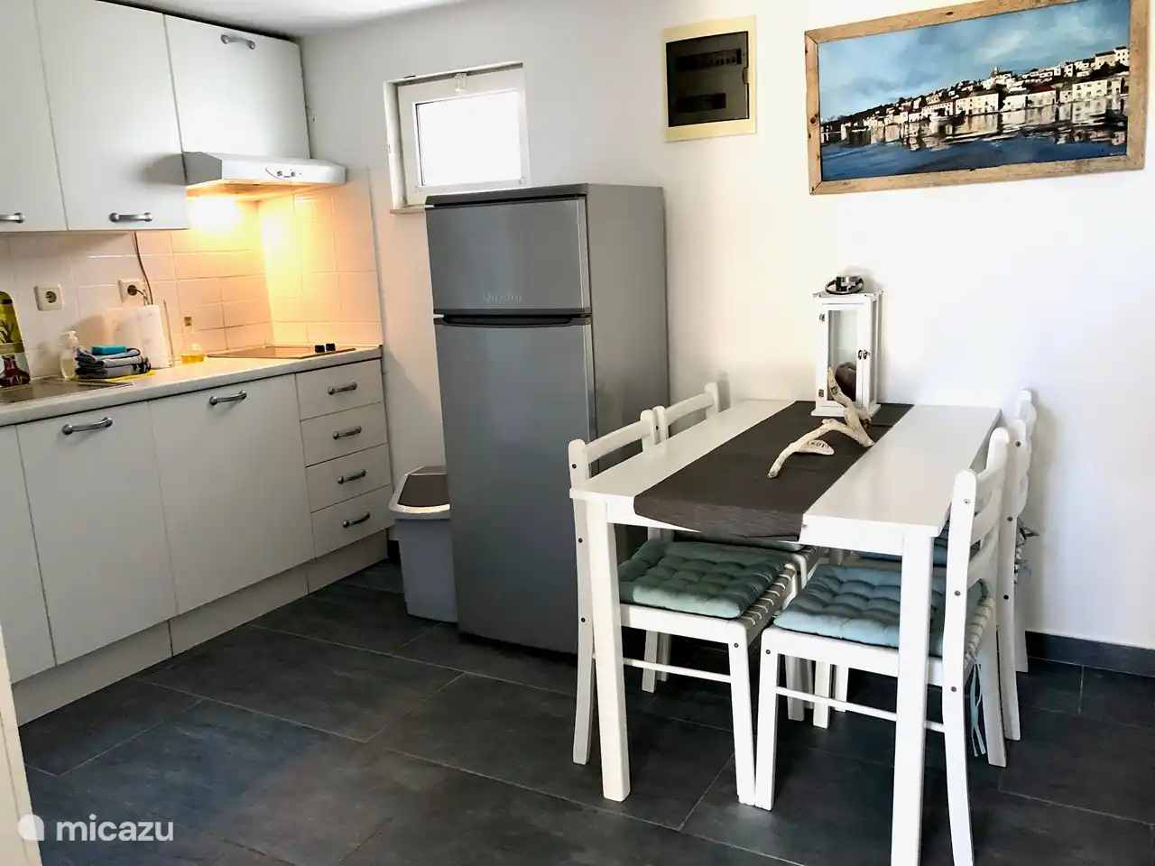 A5: dining area + kitchen