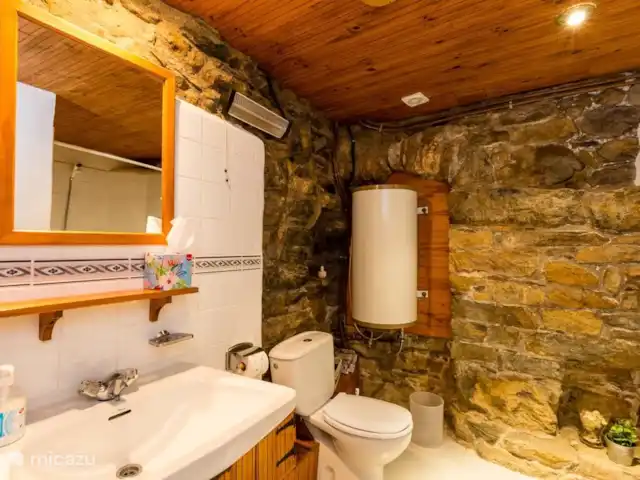 Casa Mauri - Ferme | Espagne, Catalogne, Tremp - appartement Salle de bain 1.