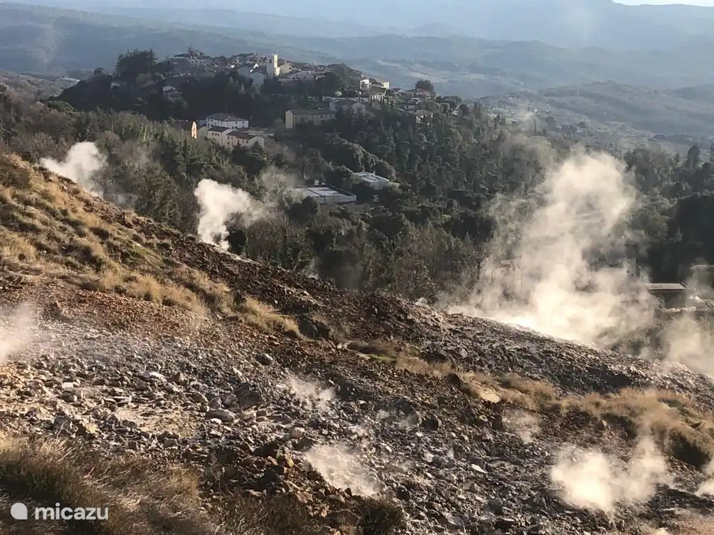 Belle excursion d'une journée : les sources de chaleur de Monterotondo confèrent au paysage quelque chose de mystique