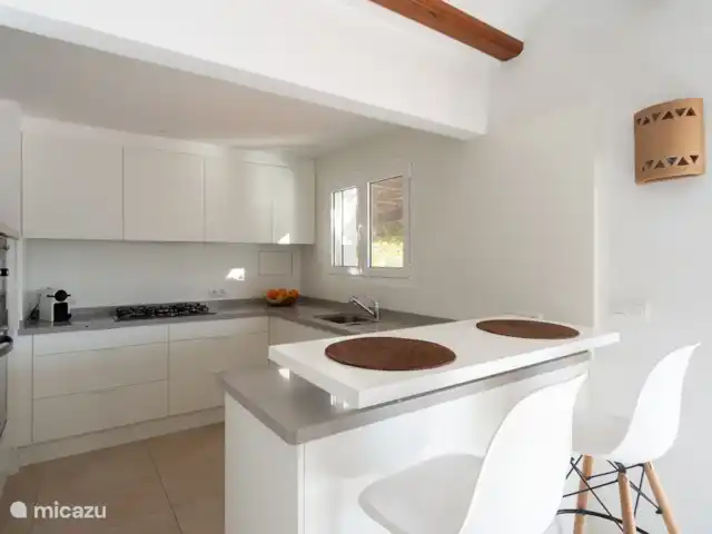 Casa Ballena Alegre | Espagne, Costa Blanca, Moraira - villa Coin apéritif cosy dans la cuisine.