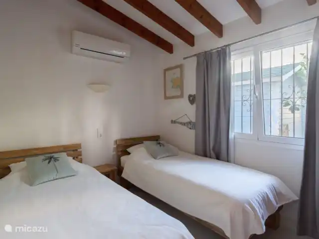 Casa Ballena Alegre | Espagne, Costa Blanca, Moraira - villa Chambre 4, avec vue sur le verger, climatisation et placard intégré.