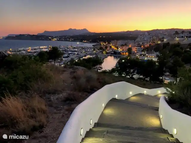 Magnifique promenade du soir du port de Moraira à El Portet