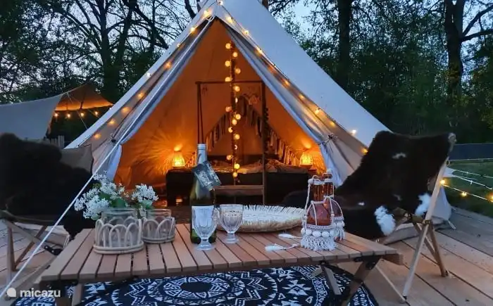 Location de Vacances Puy-de-Dôme, France, glamping / tente safari / yourte - Tente cloche l'Hirondelle ( 2 pers )