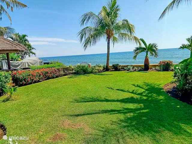 Villa Bidadari 3 chambres + bk piscine plage | Indonésie, Bali, Lovina - villa Situé directement sur la plage.