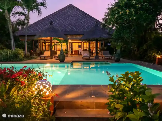 Villa Bidadari 3 chambres + bk piscine plage | Indonésie, Bali, Lovina - villa Aussi dans la soirée, vous pourrez profiter de la villa Bidadari.
