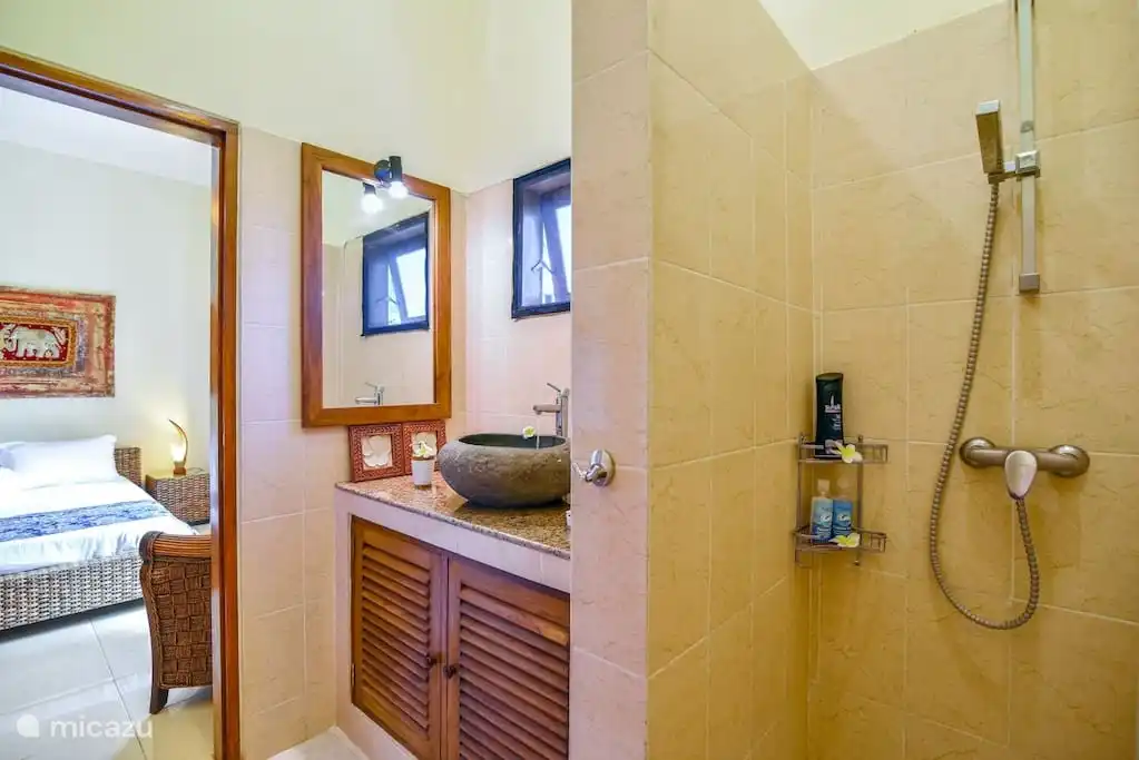 Baño en suite 3