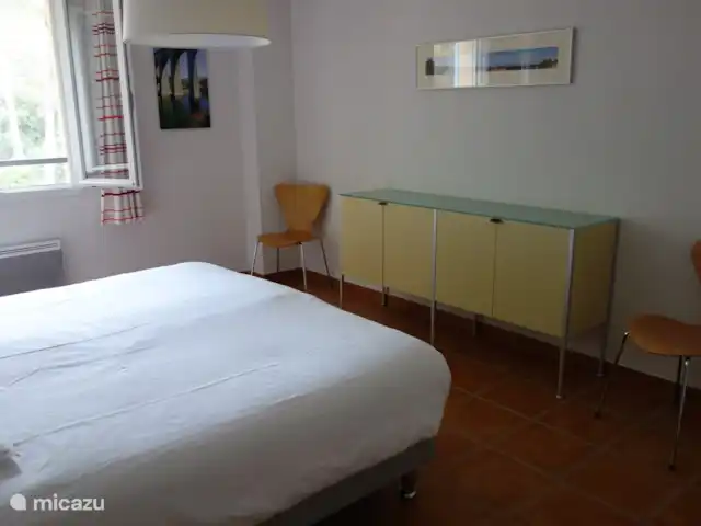 Villa Saumane en Francia, Vaucluse, Saumane-de-Vaucluse - villa Dormitorio grande