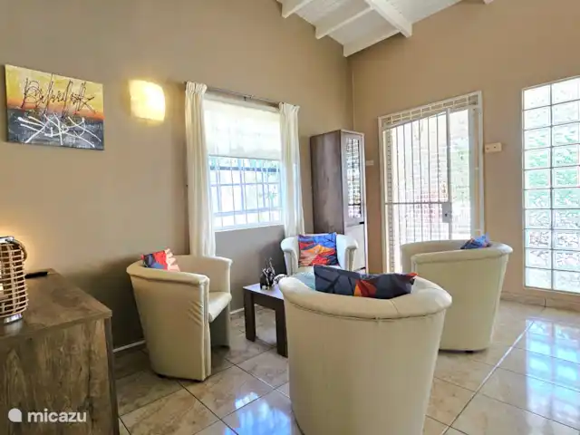 Kas Bonita | Bonaire, Bonaire, Kralendijk - bungalow Coin salon confortable avec 4 sièges baquets