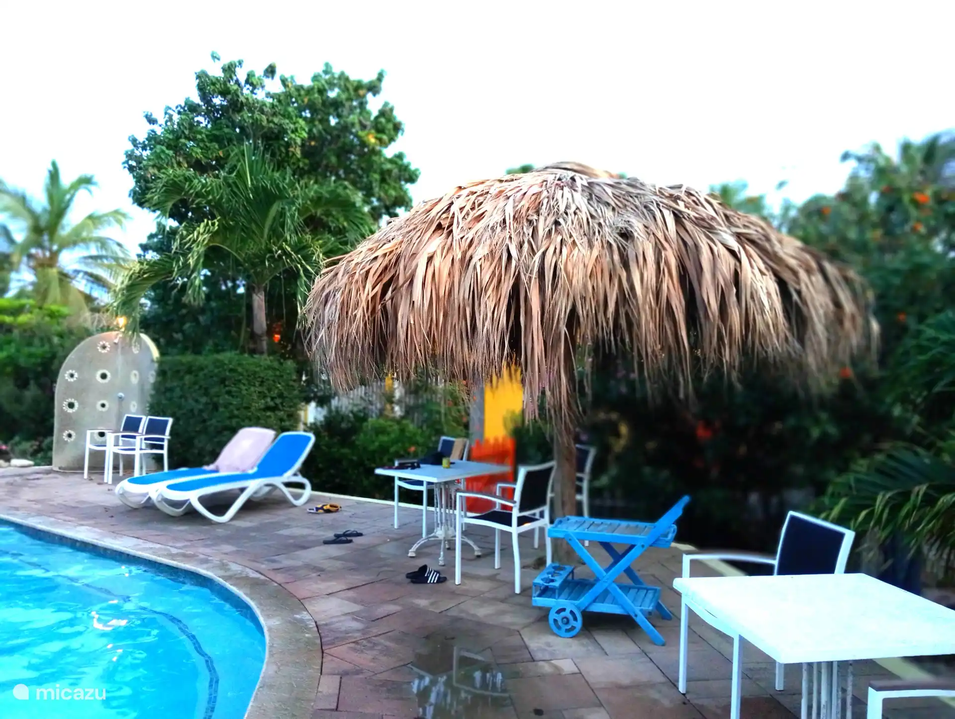 Knus onder de palapa