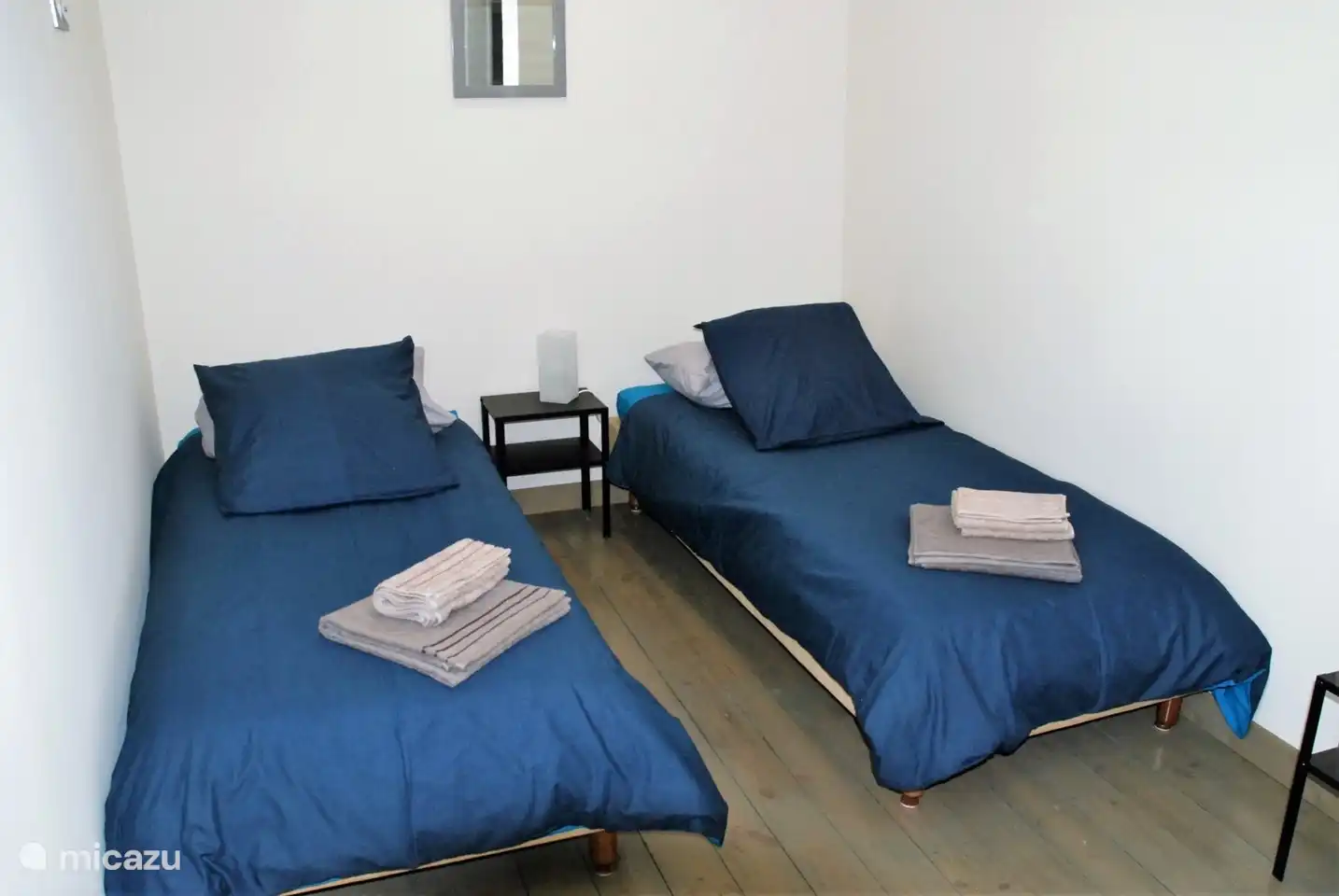 Schlafzimmer mit 2 Einzelbetten