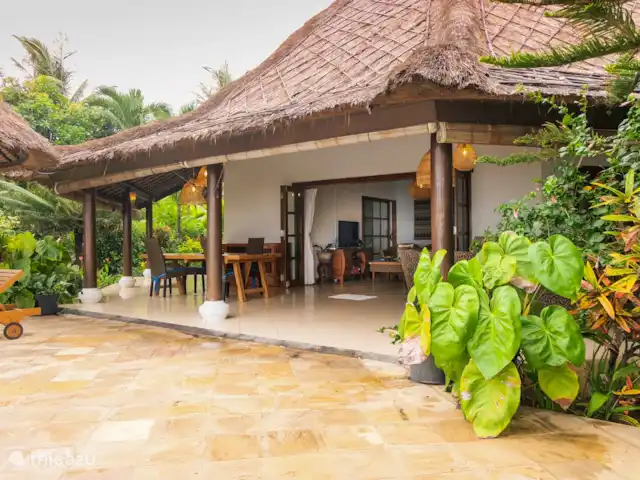Villa Cahaya 2 chambres + bk piscine plage | Indonésie, Bali, Lovina - villa Terrasse spacieuse.