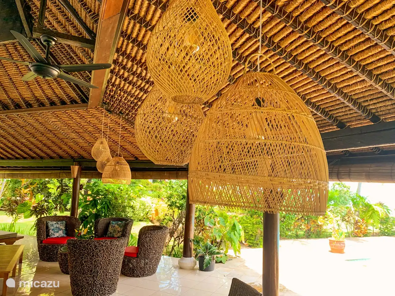 Atmosphärische Beleuchtung für lange Abende der Geselligkeit.