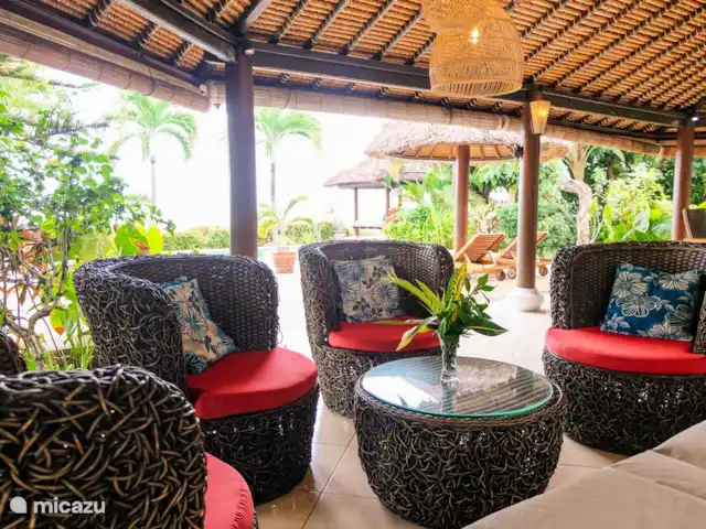 Villa Cahaya 2 chambres + bk piscine plage | Indonésie, Bali, Lovina - villa Détendez-vous sur la terrasse.