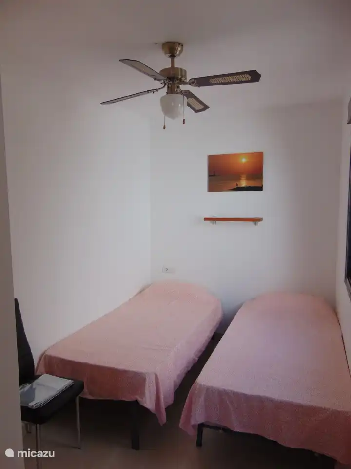 2nd bedroom