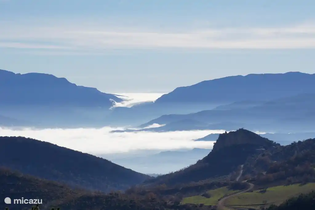 Der Blick auf den Montsec (Süden).
