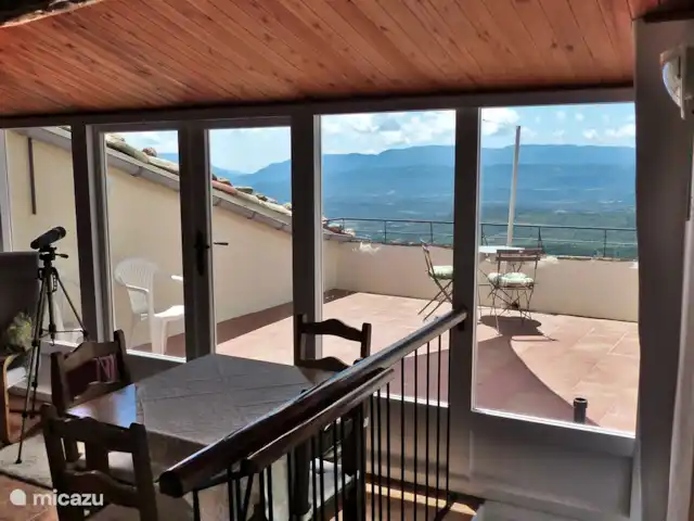 apartamento en España, Cataluña, Tremp – Casa Mauri - El Ático El salón con la terraza.