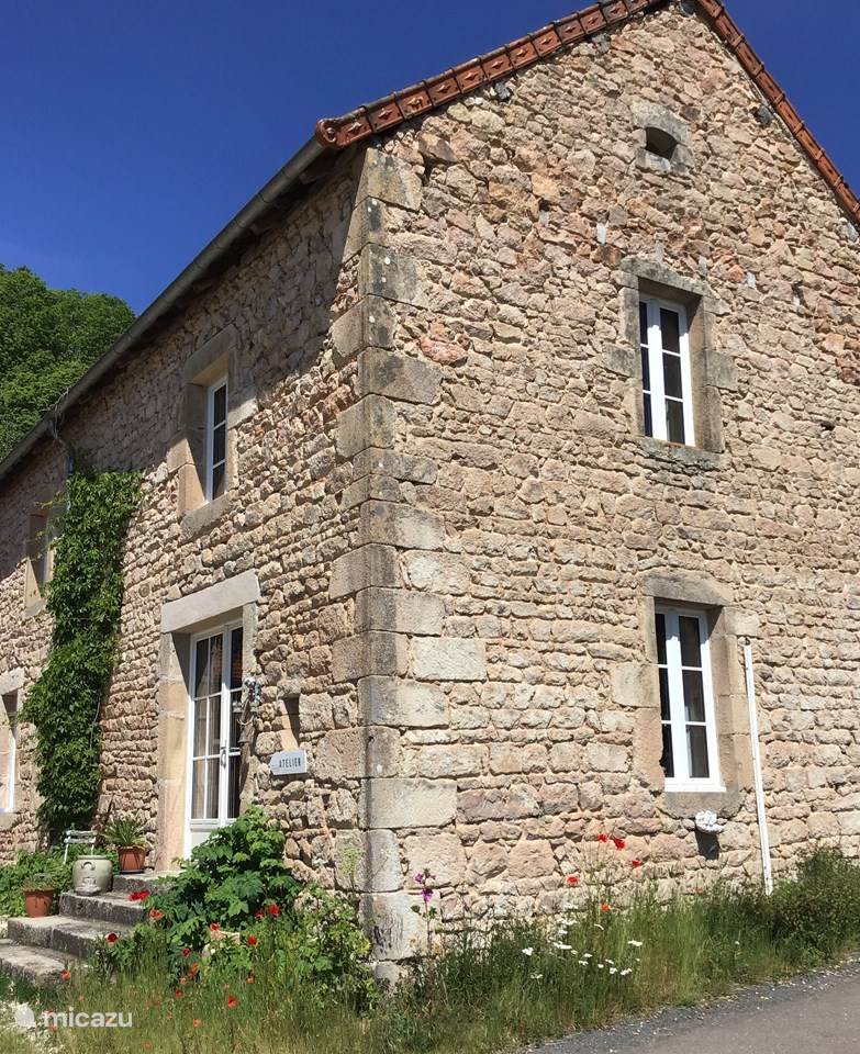 L Ancienne Auberge In La Comelle Saone Et Loire Huren Micazu