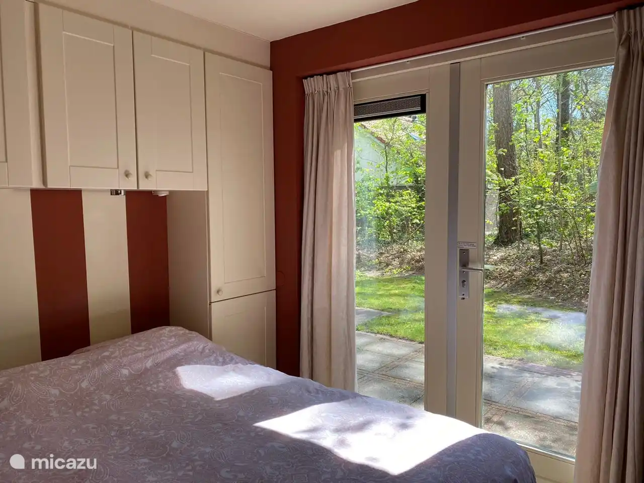 Chambre au rez-de-chaussée