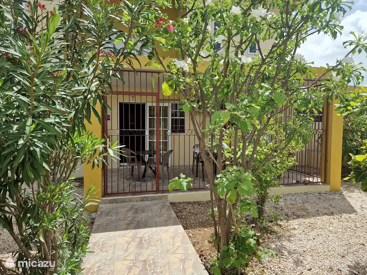 Überdachte Terrasse