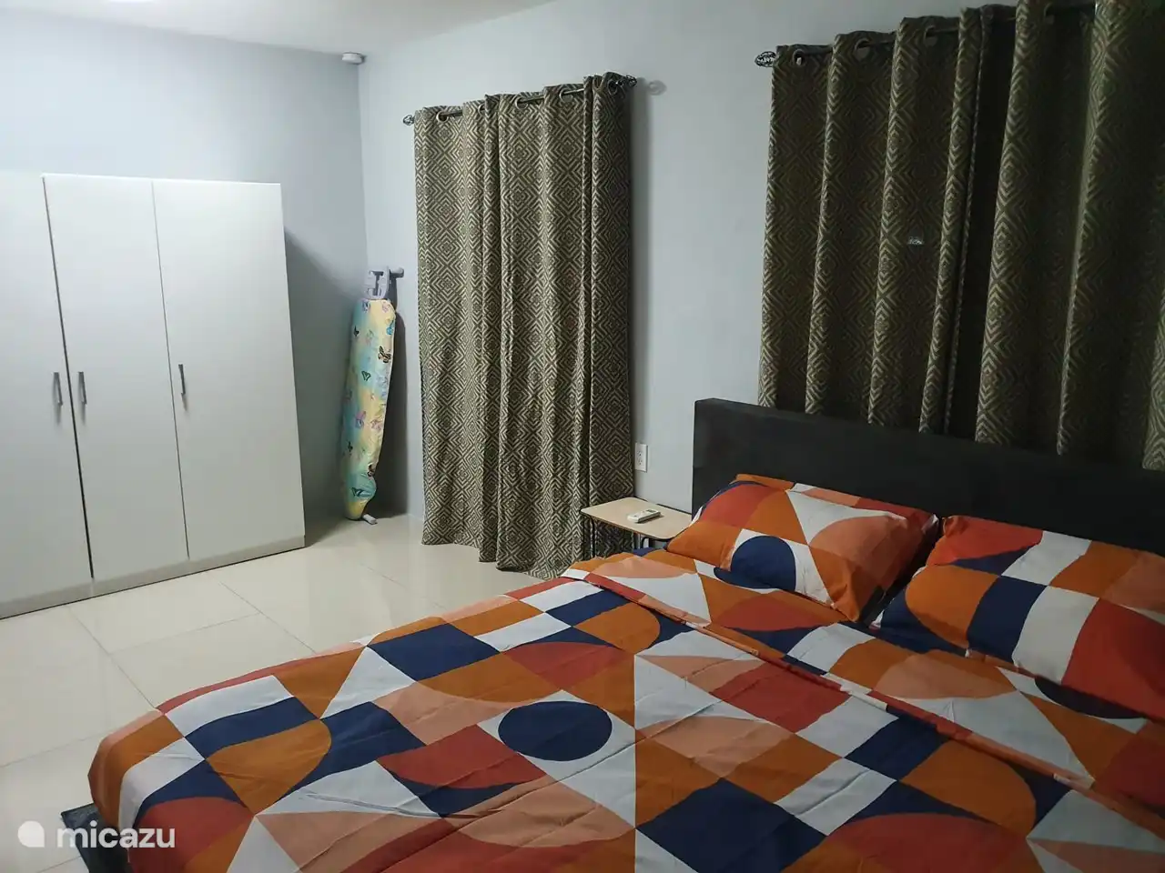 Geräumiges Schlafzimmer