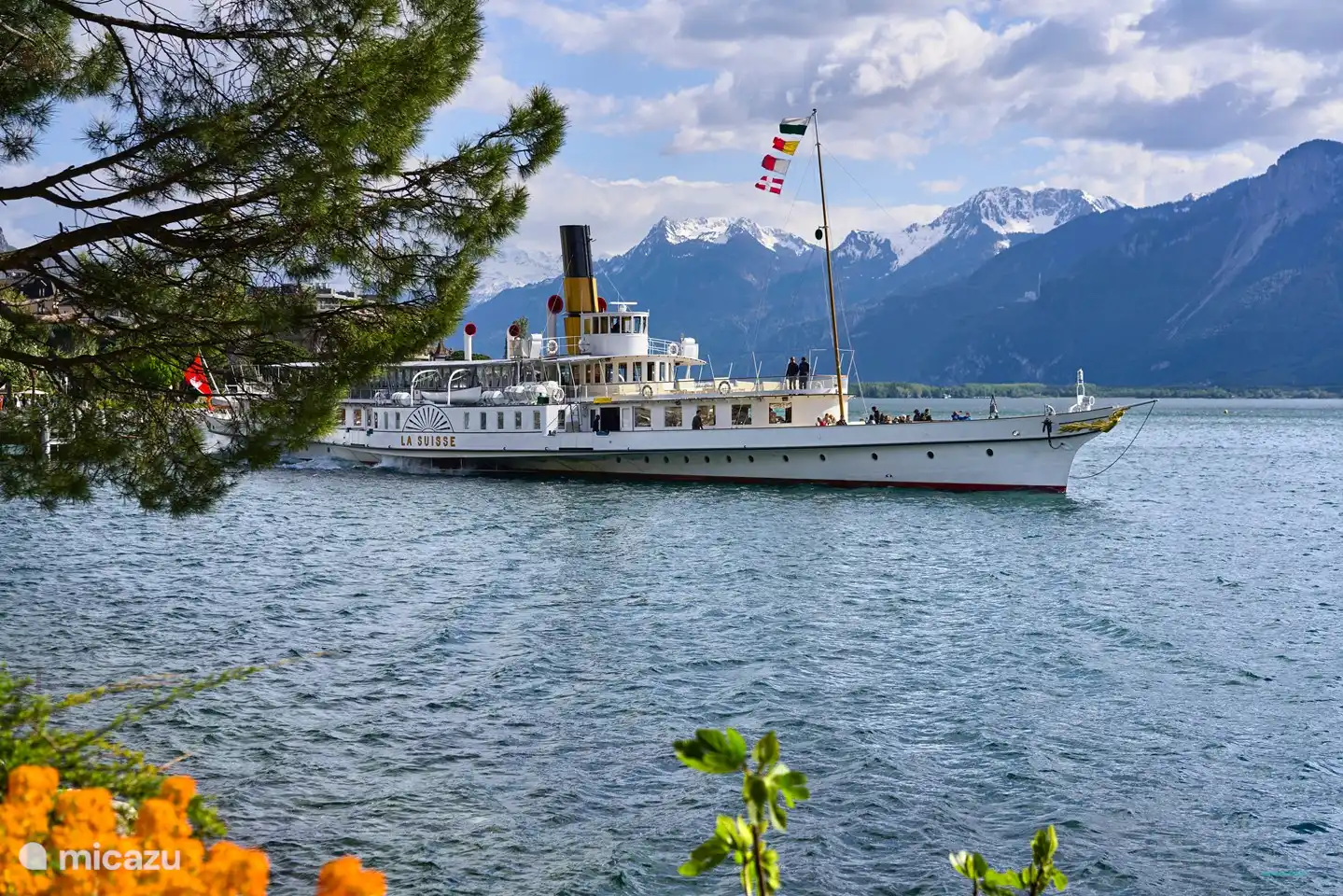 De boot van Montreux naar Evian of Lausanne en vice versa