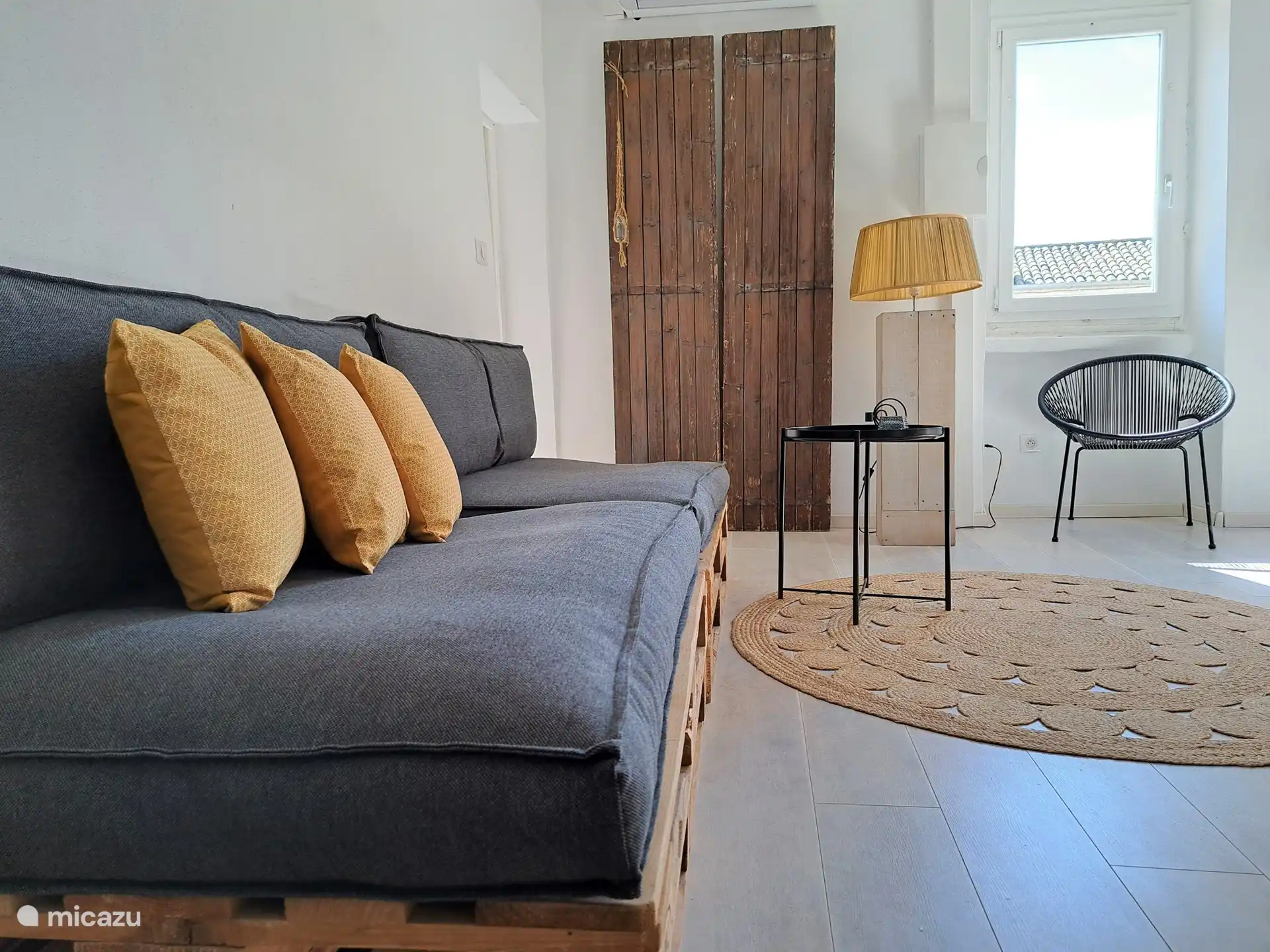 Schönes Sofa zum Entspannen.