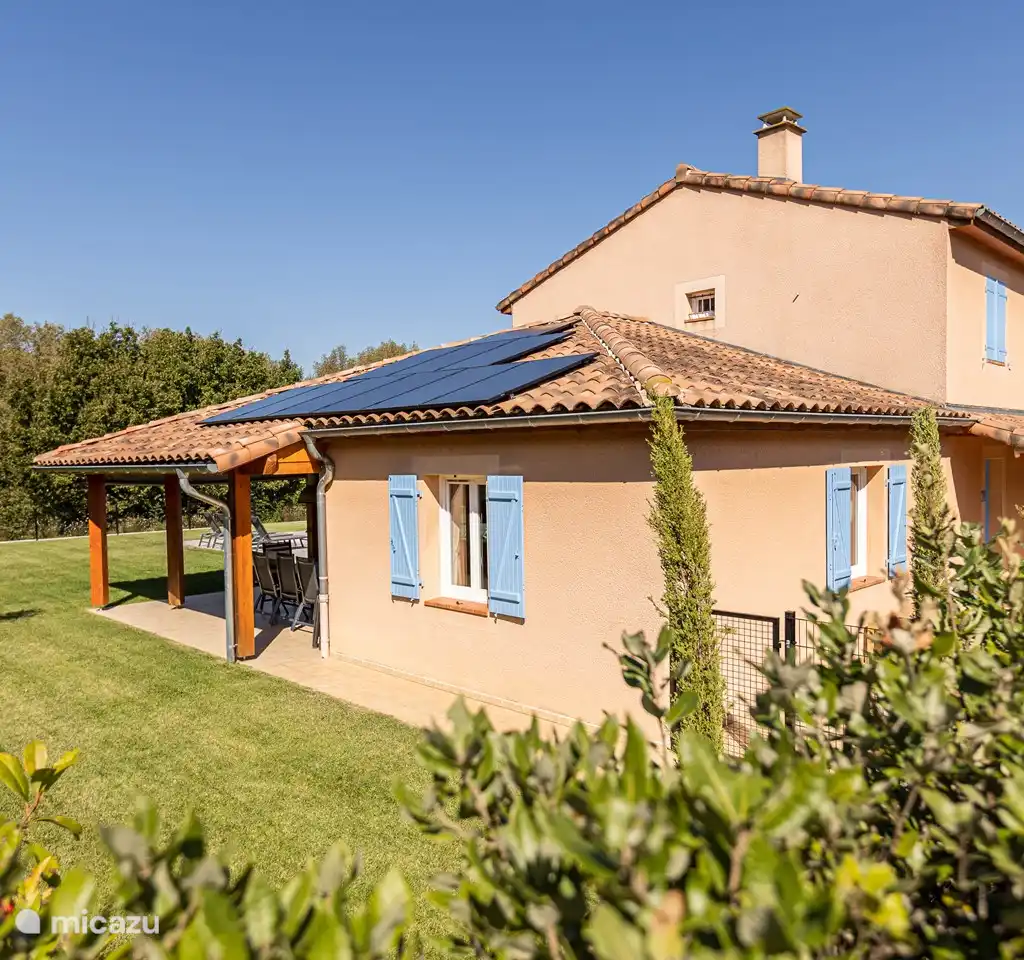 Villa Ensoleillée met privé zwembad