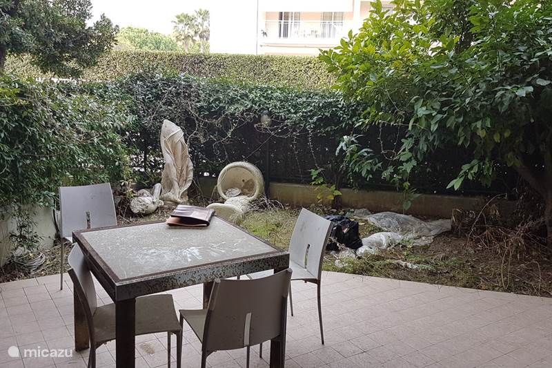 Vakantiehuis Italië, Abruzzen, Roseto degli Abruzzi Appartement  Appartement Makarska met eigen tuin