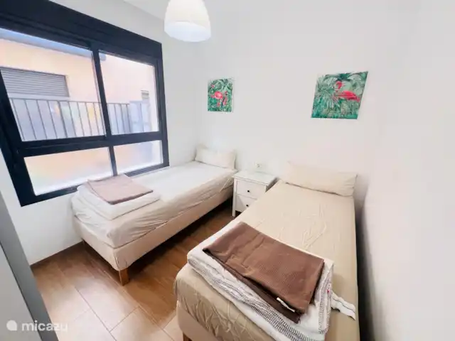 Casa lisa  | Espagne, Costa Blanca, Pilar de la Horadada - appartement 2 x 1 lit + table de chevet et armoire.