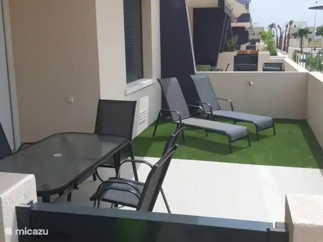Casa lisa  | Espagne, Costa Blanca, Pilar de la Horadada - appartement Terrasse donnant sur la piscine, soleil toute la journée sur la terrasse orientée sud. Coussins pour transats et chaises fournis.