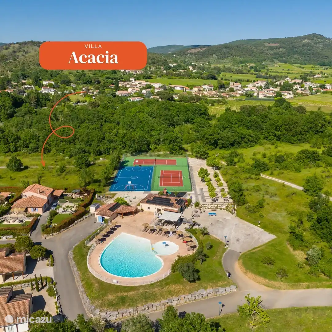 Zentrale Lage in der Nähe des Pools