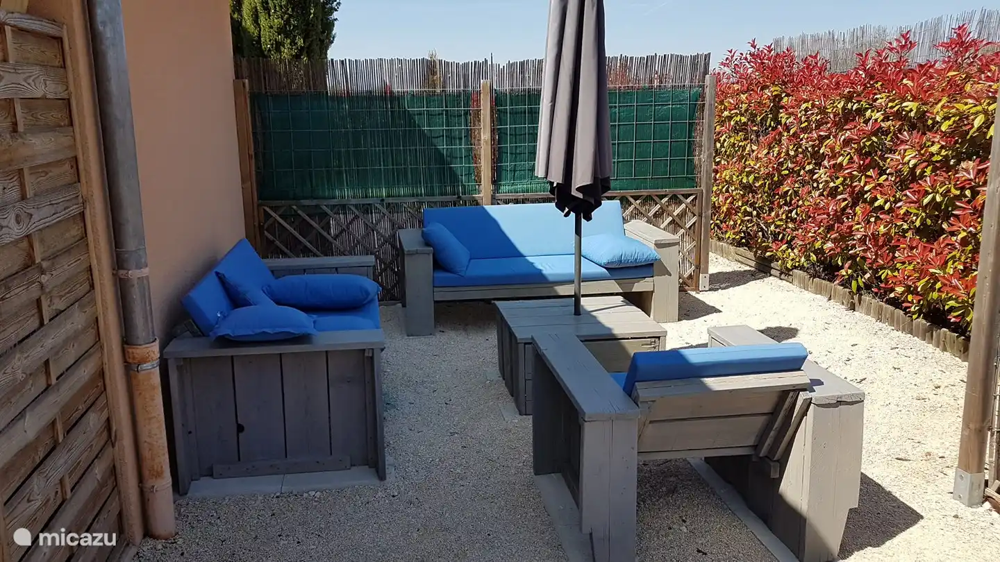 Die Lounge lädt zum geselligen Beisammensein ein