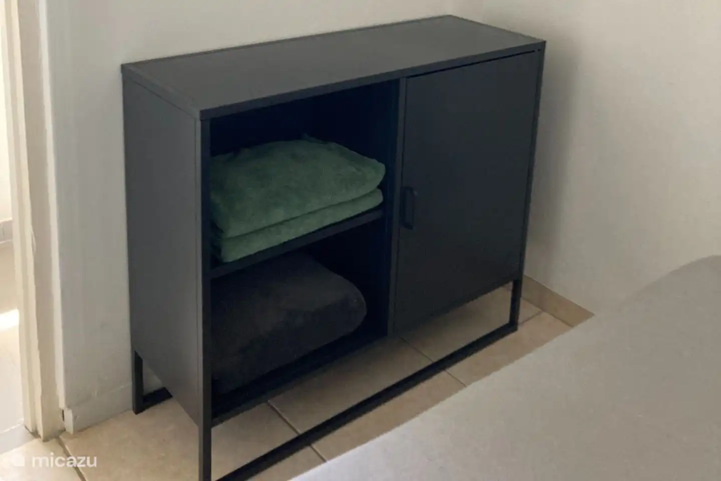 Handige opberger in slaapkamer 2