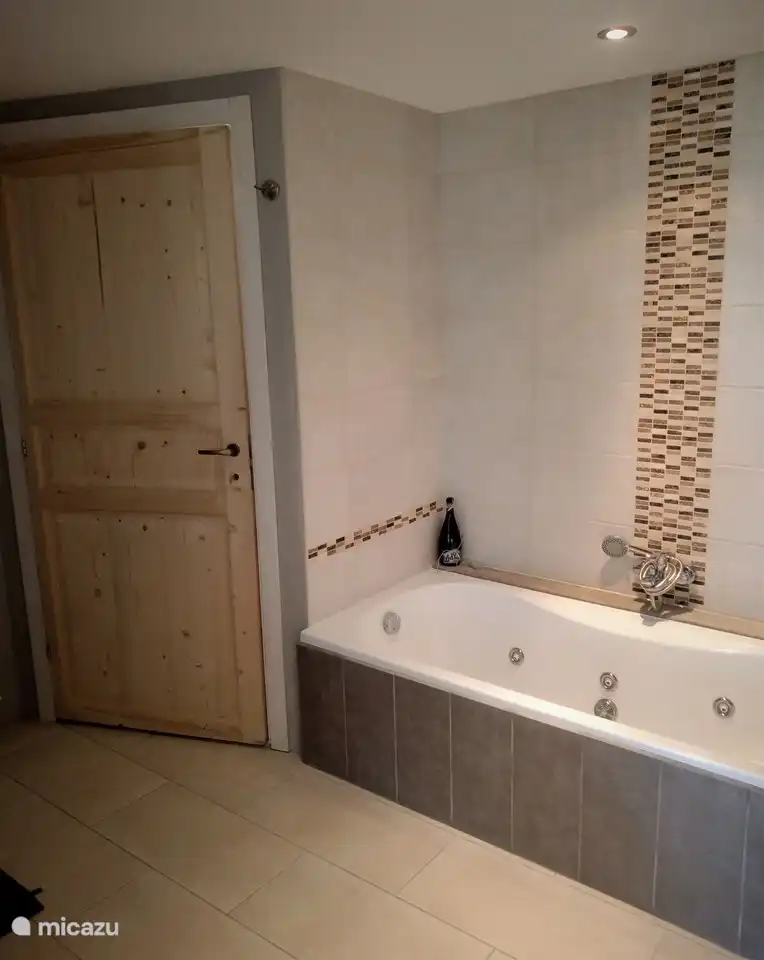 Baño (bañera de hidromasaje)