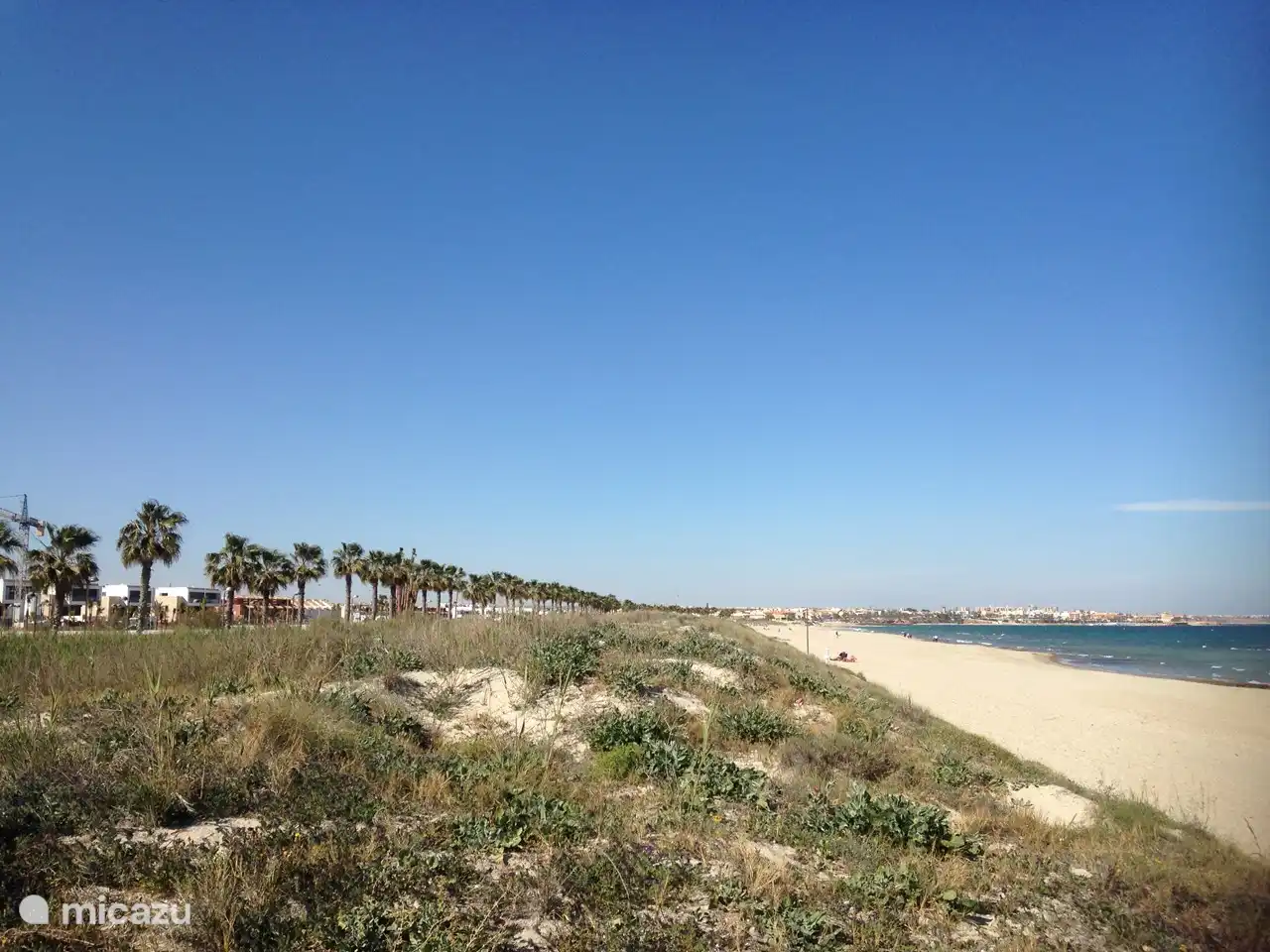 La belle plage de sable de Higuericas Costa, le long de laquelle les figuiers (higueras) étaient autrefois richement plantés...