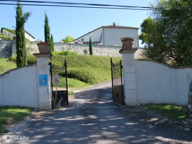 Le Séquioa | France, Charente, Chalais (Charente) - gîte / cottage Entrée du Domaine. Vos vacances peuvent commencer !