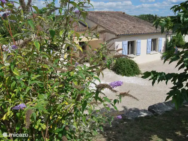 Le Séquioa | France, Charente, Chalais (Charente) - gîte / cottage Front du Séquoia.