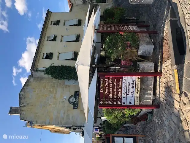 Ein schönes Restaurant in Saint-Emilion.