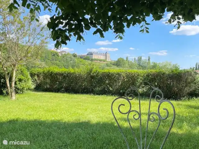 Le Séquioa | France, Charente, Chalais (Charente) - gîte / cottage Vue sur le Château Talleyrand, de là bien sûr une belle vue sur le Domaine.