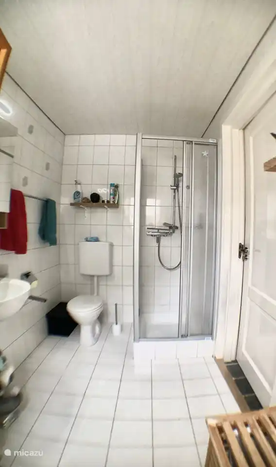 Baño 1 en la planta superior