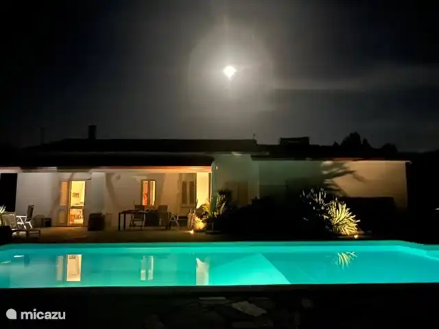 Villa Tana Margianis | Italie, Sardaigne, Perdaxius - villa Piscine la nuit