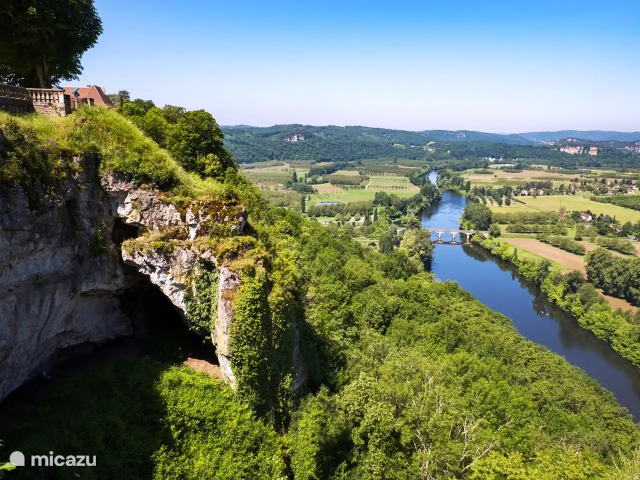 Vue de Domme sur la Dordogne