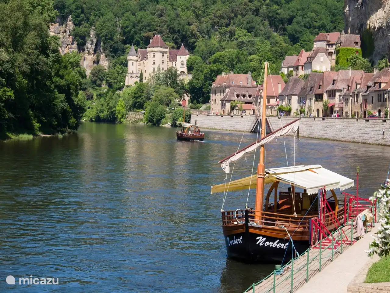 In Roque Gageac Hin- und Rückfahrt mit dem Boot