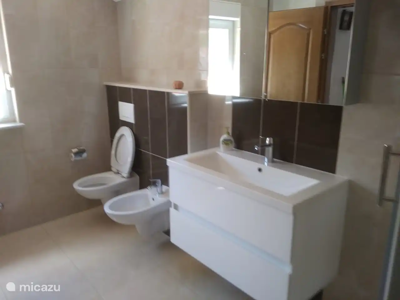 Bathroom first floor