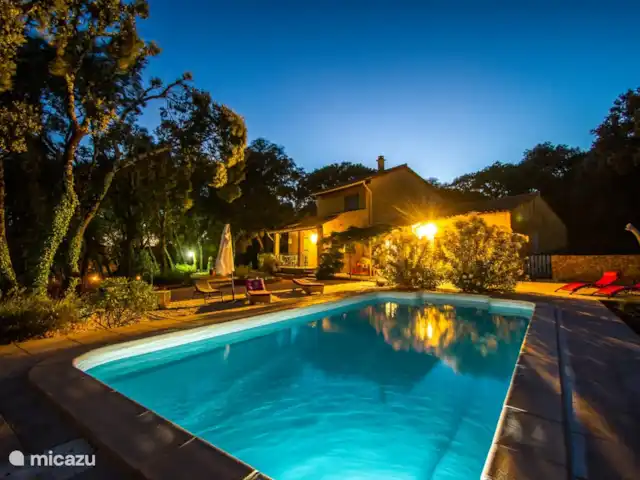 Villa Couronne huren in Frankrijk, Gard, Uzès - villa Sfeerverlichting 's avonds