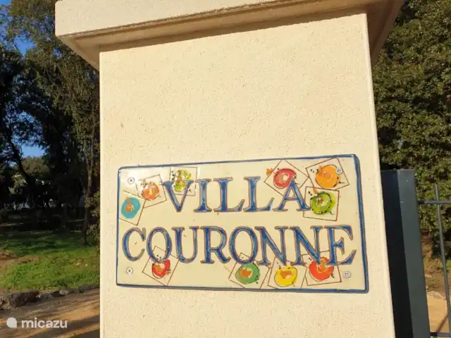Villa Couronne huren in Frankrijk, Gard, Uzès - villa Toegang tot de geheel omheinde bostuin via elektrische poort.