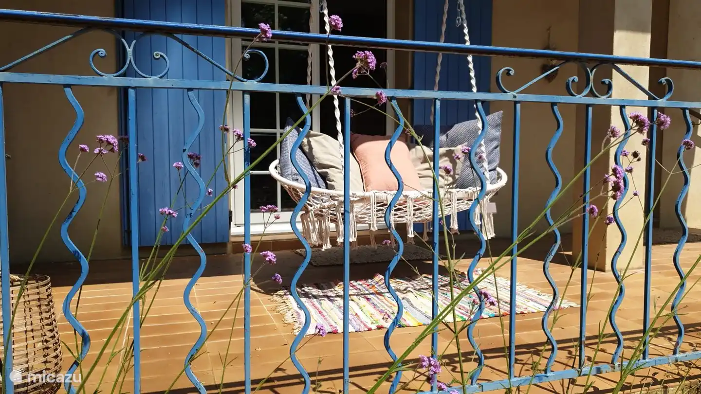 Relax and enjoy on the veranda.