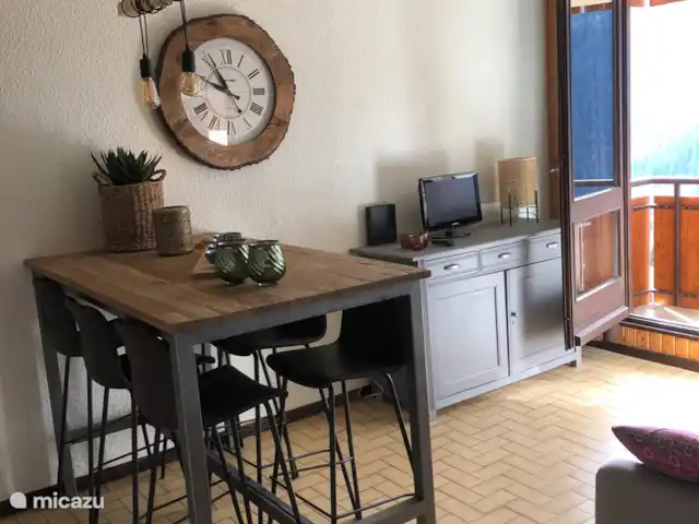 Le Hameau des 4 Saisons huren in Frankrijk, Haute-Savoie, Chatel - appartement Gezellige eet/borrelbar